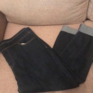 Levi’s pull on Capri jeans